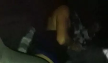 لوله کش فیلم سکس با زن عمو یک خانه دار جوان در خانه است