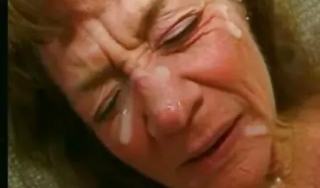 دو لزبین سکسی ، با شکوه با بوسه و لیس یکدیگر ، خدمات پسر را با شور و شوق راضی کلیپ سکسی زن شوهردار می کنند