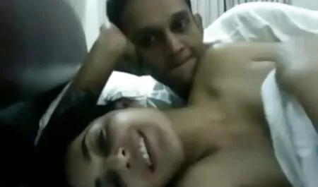 جوان روسی پس از بازی در بطری ، گروهی را لعنتی فیلم سکسی زنا کرد