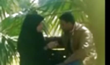 بلوند خنده دار لزبین با دوست دختر فیلم سکس دختر باحیوان