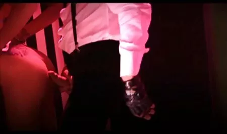 مادر پر هیاهو از دور فیلم سکس ادم با سگ پاره شد