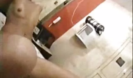 ورزشکاران زن برهنه با مربی رابطه جنسی برقرار می کنند فیلم سکسی پیر زنان